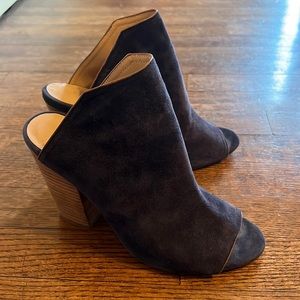 Joe’s size 9 navy blue